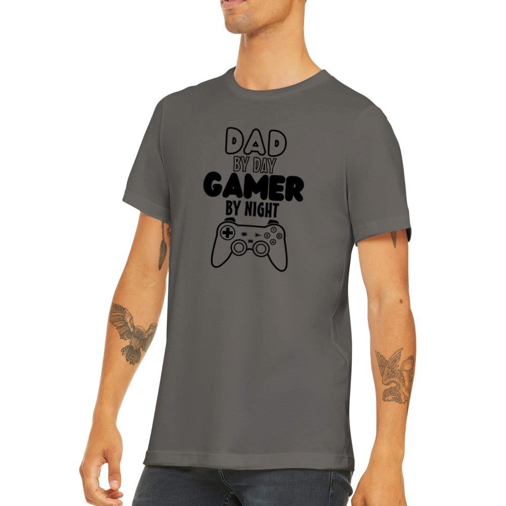 Far Citater - Dad By Day Gamer By Night Grå Premium Unisex T-shirt