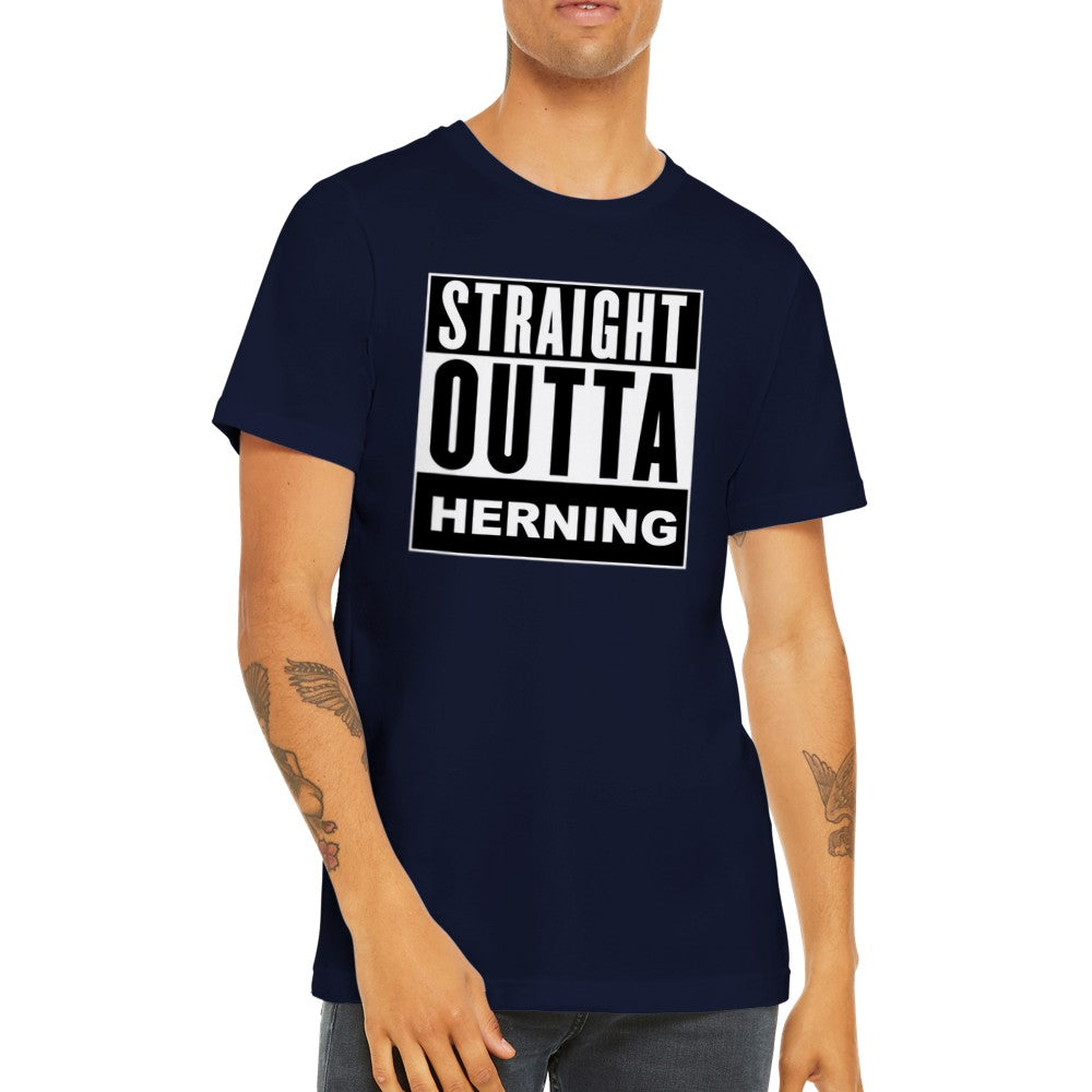 drivende Interpretive kom sammen Sjove By T-shirt - Straight Outta Herning - Premium Unisex T-shirt –  Citatshirts.dk