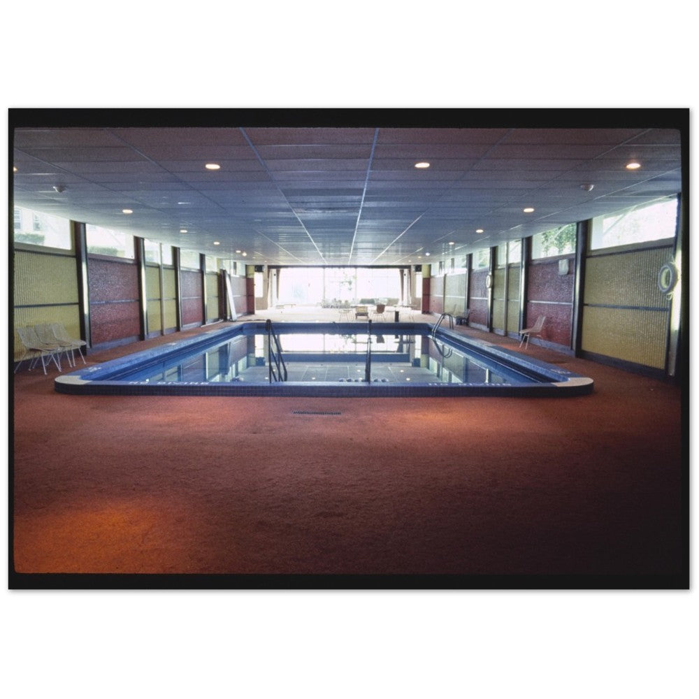 Poster Granite indoor pool, Kerhonkson, New York (1977) by John Margolis
