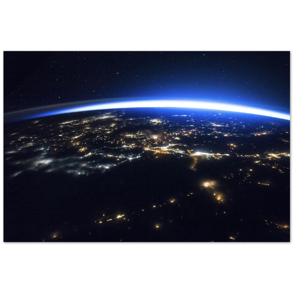Plakat - Nat billede af lysende byer på den nordlige halvkugle - Original fra NASA