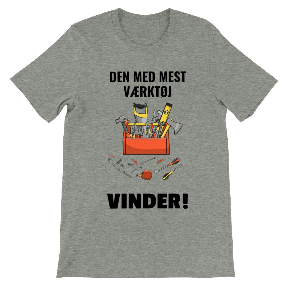 Zitat T-Shirt - Handwerker - Derjenige mit den meisten gewonnenen Werkzeugen - Premium Unisex T-Shirt 